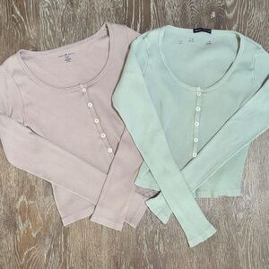 Brandy Melville BUNDLE (2)button-down scoop T's in lavender/sage green